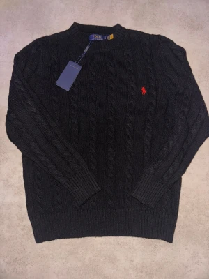 Svart Polo Ralph lauren Stickad   - Svart Polo Ralph lauren Stickad  M inte använd 