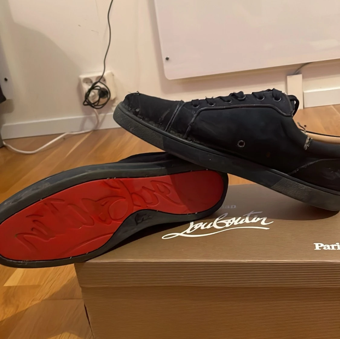Svarta sneakers från Christian Louboutin - 2
