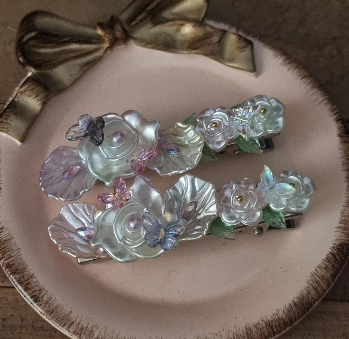 Pärlemorskimrande hårspännen  - 2