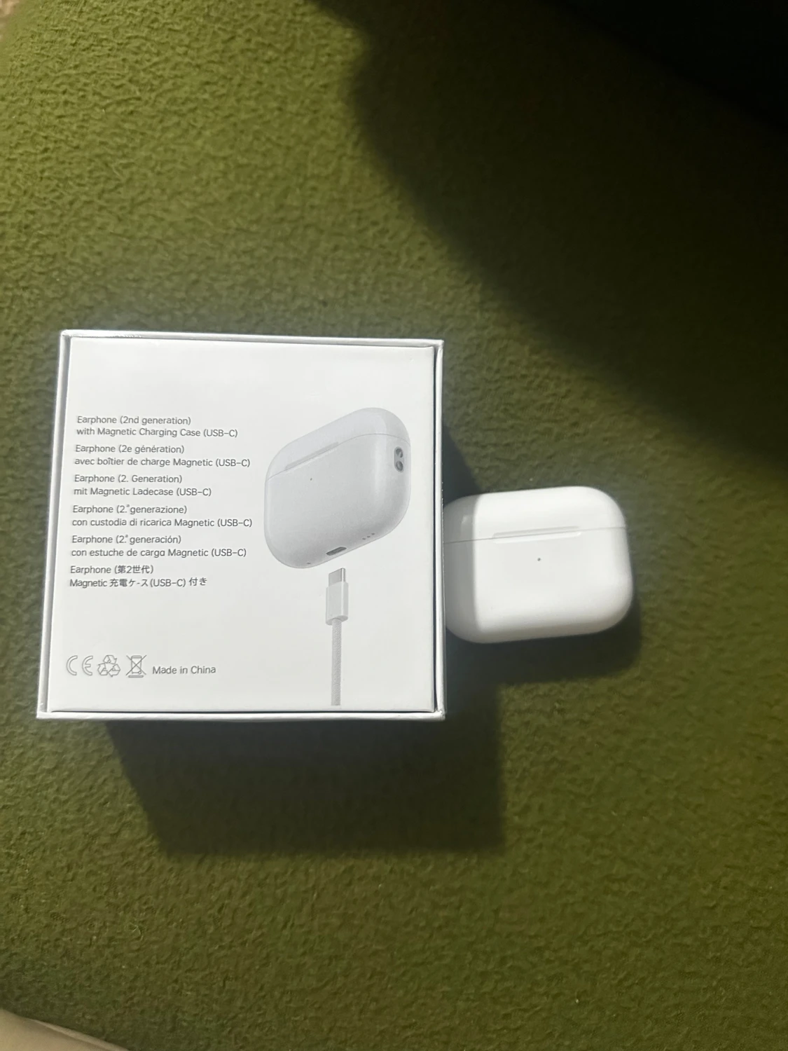 AirPods Pro (2nd generation) med MagSafe-laddningsetui (USB-C) - 2