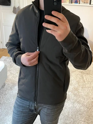 Massimo Dutti cardigan  - Massimo Dutti | Mycket bra skick | Size - L | Pris 990 | Hör av dig vid minsta fråga eller fundering📩