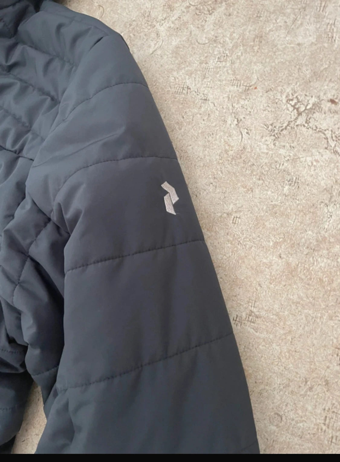 Svart dunjacka Peak Performance - 4