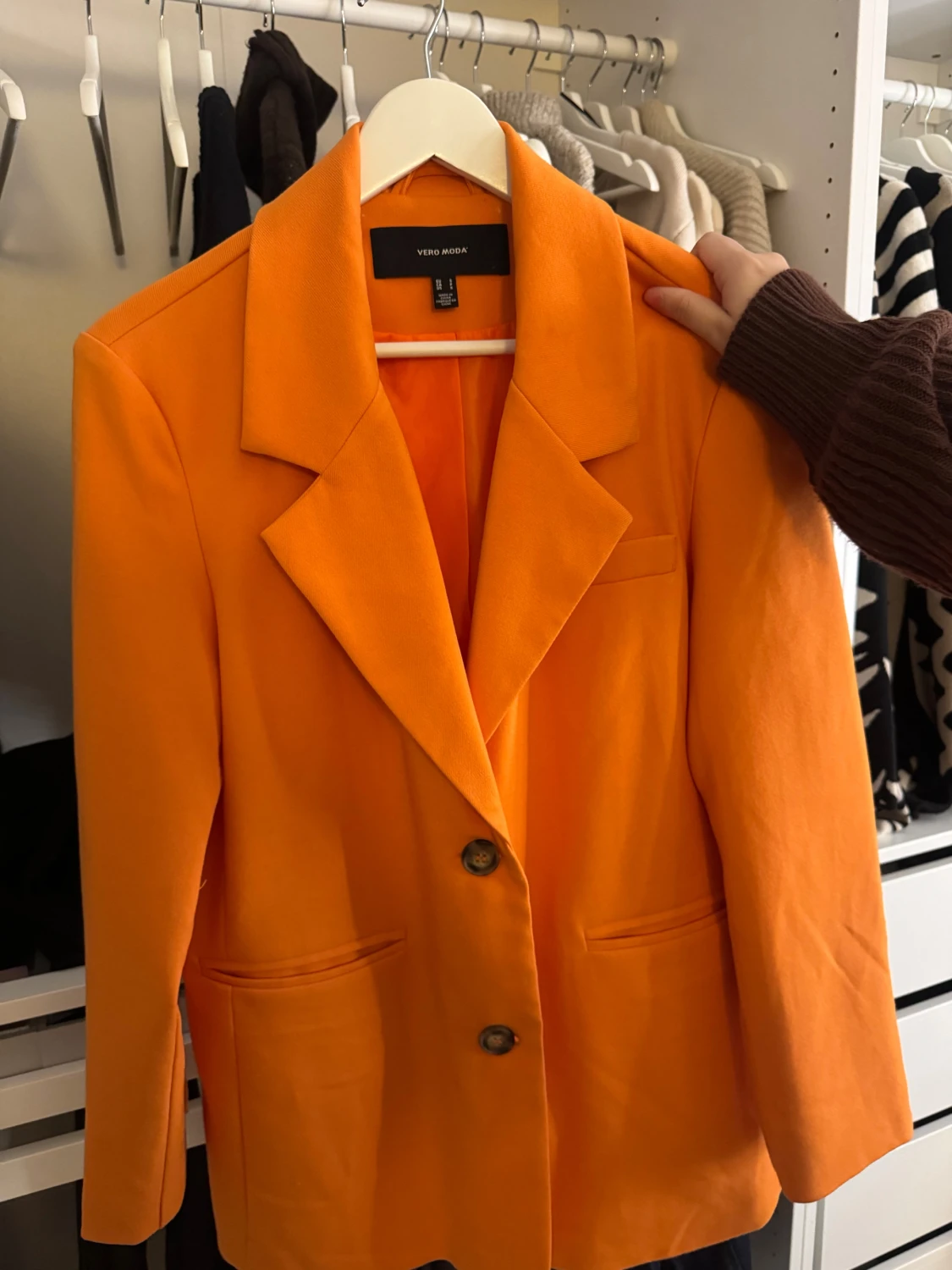 Orange kavaj från Vero Moda - 1