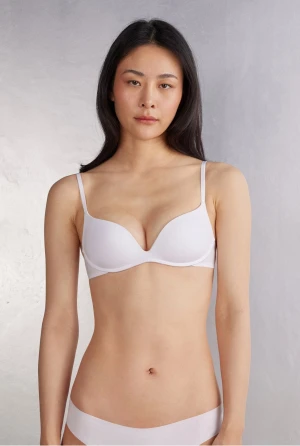 Vit push-up från intimissimi - Jätte fin, knappt använd 