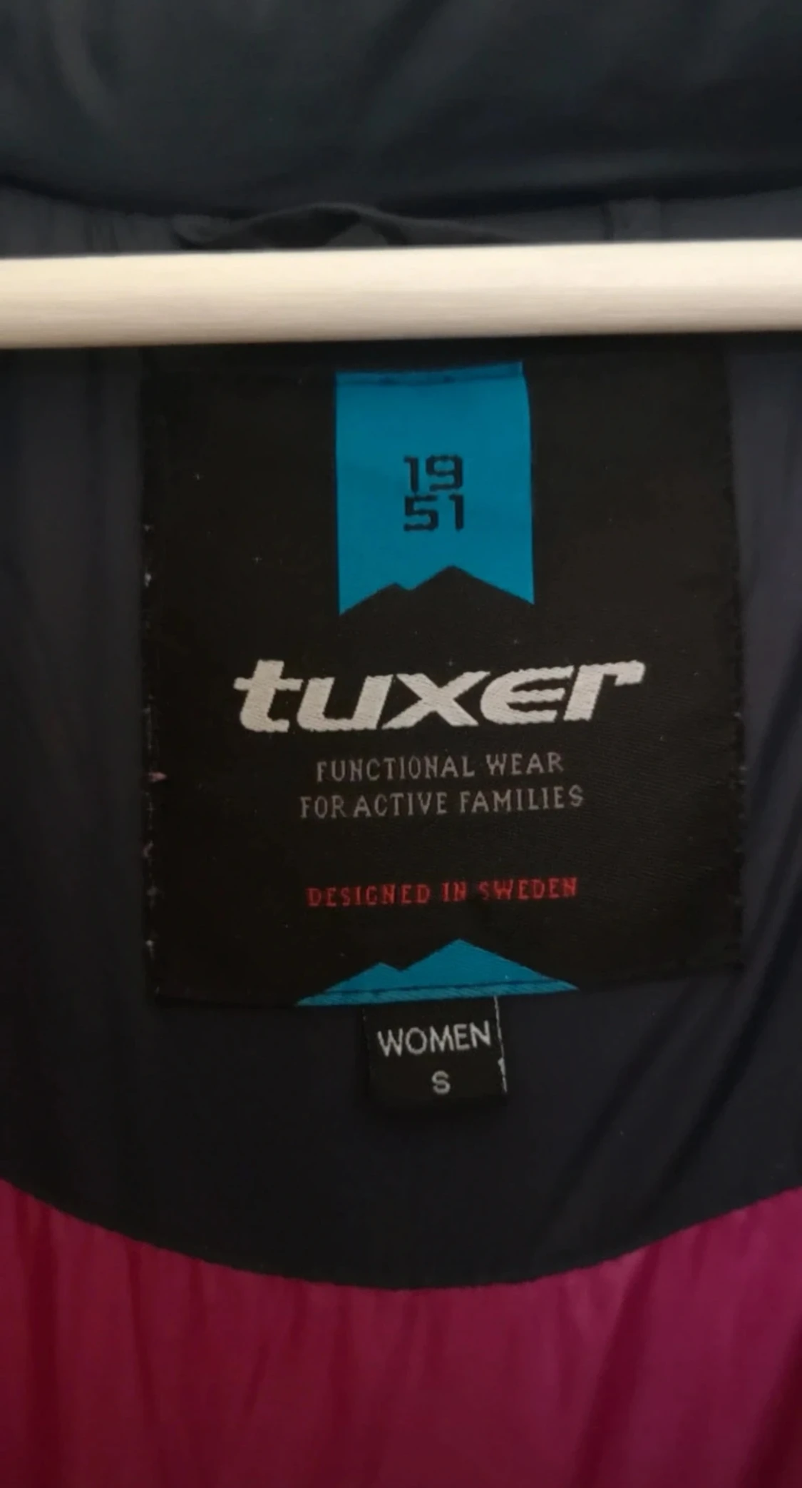 Mörkblå pufferjacka från Tuxer - 2