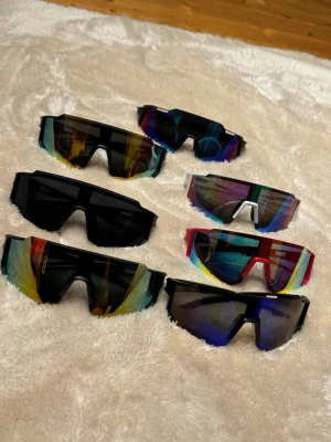 Glasögon  - Glasögon olika färger