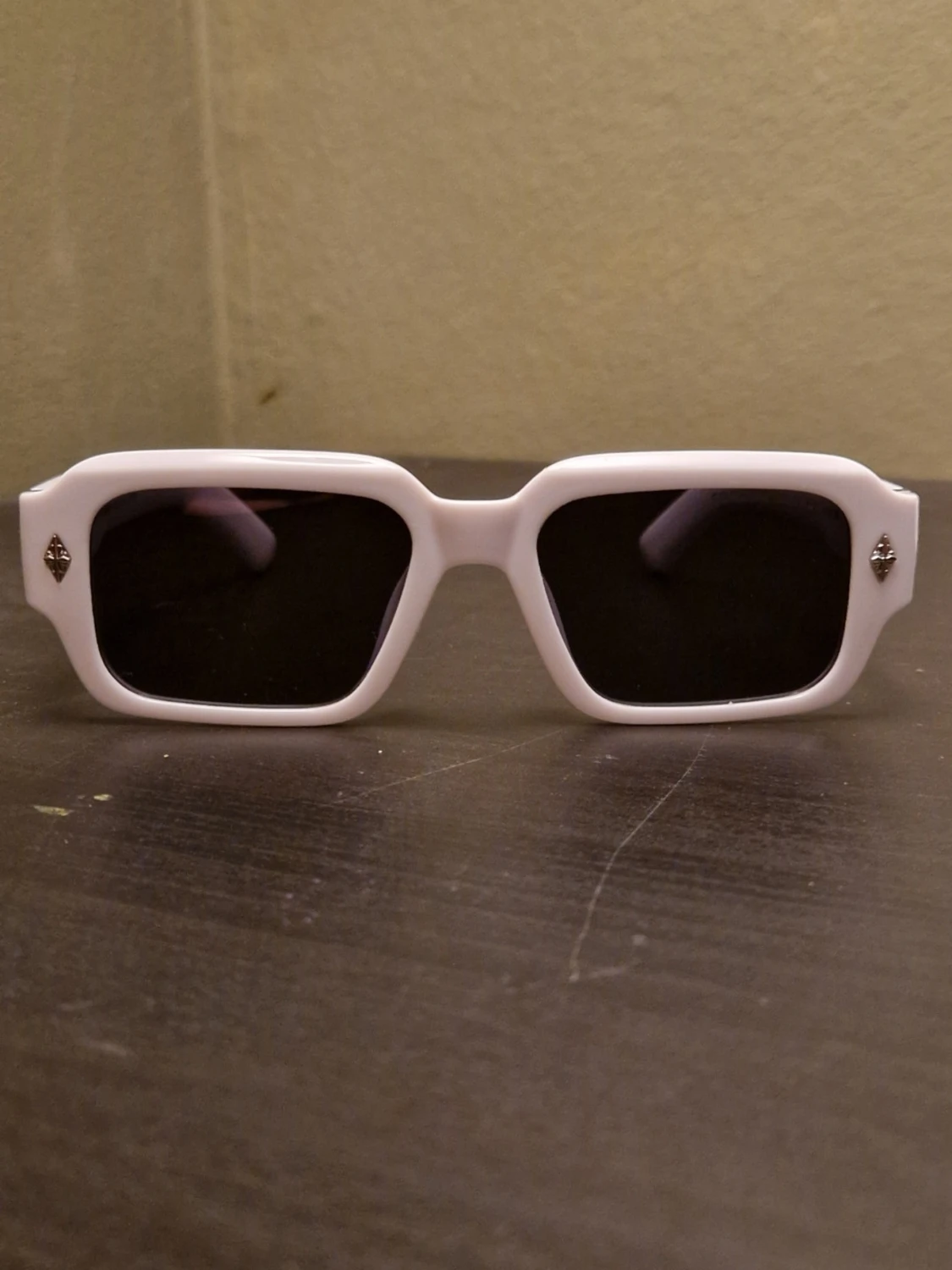 Vita Chrome Hearts glasögon