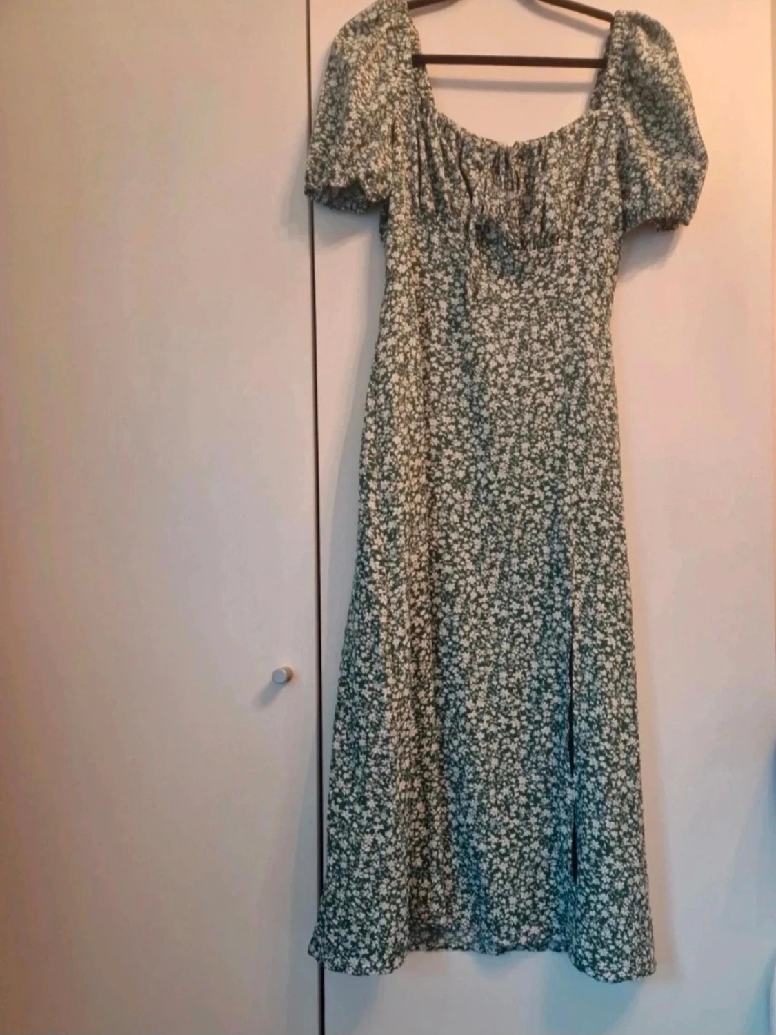 Blommig klänning  - 5