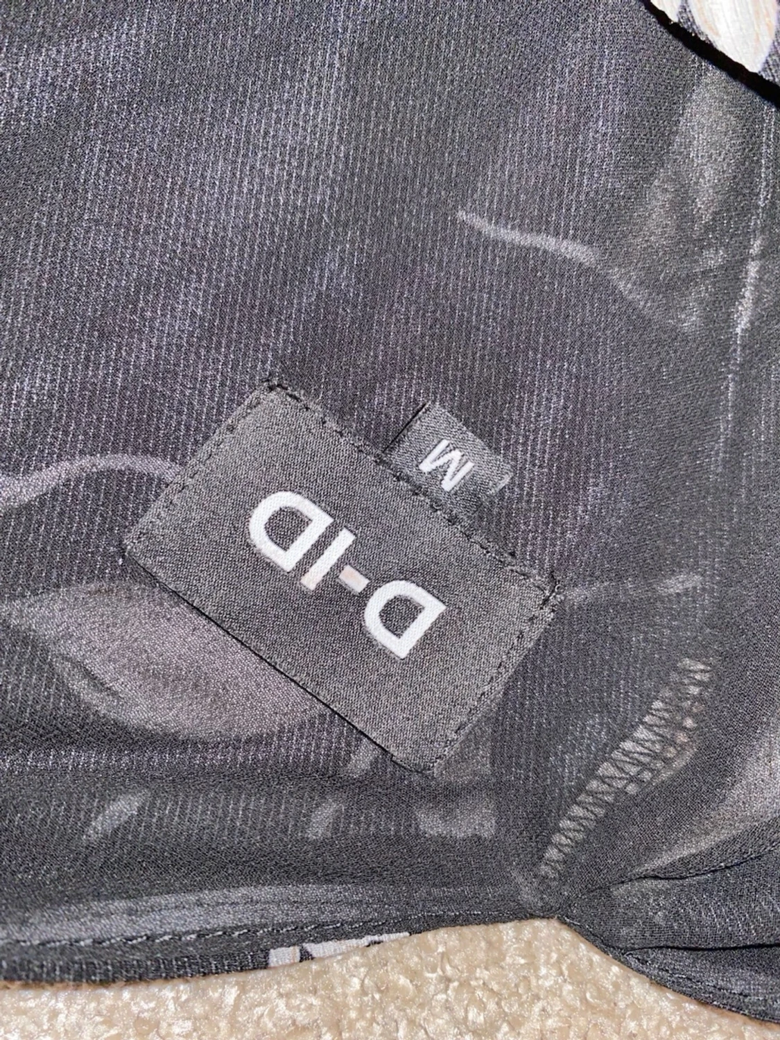 Blommig omlottopp från D-ID - 1