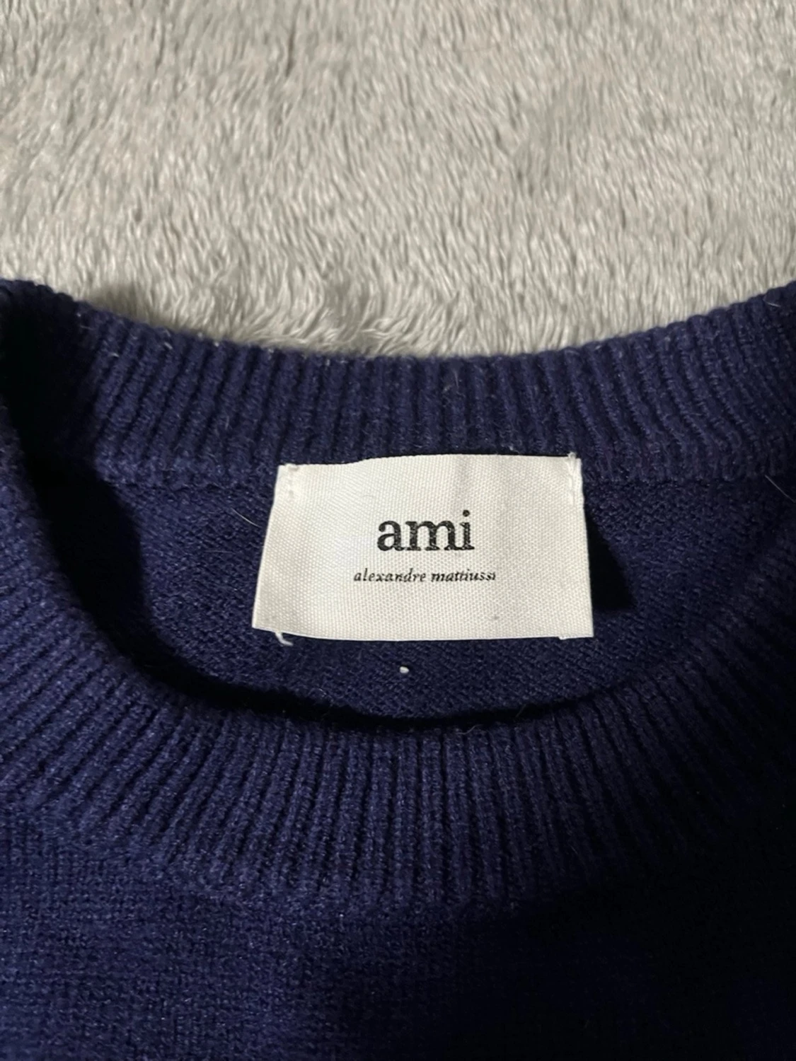 Snygg tröja med A märke - 2