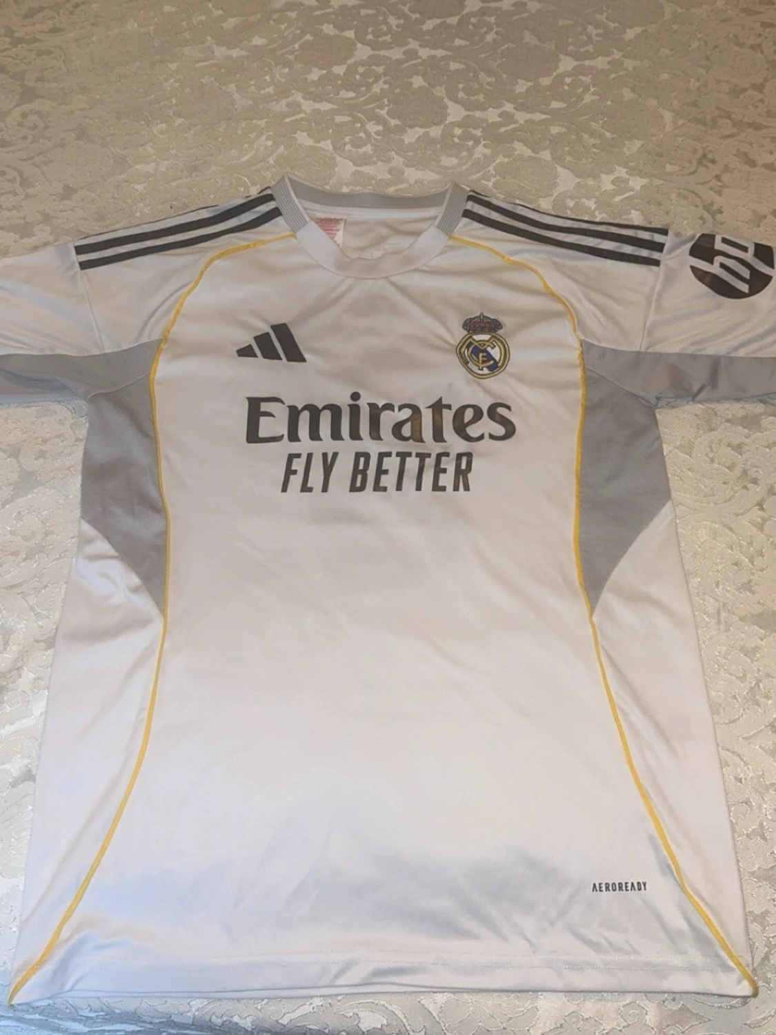 Real Madrid Mbappe tröja