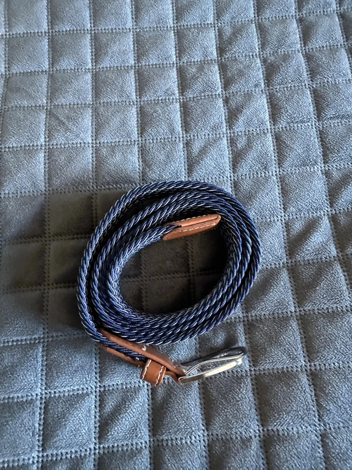 Mörkblå vit flätat bälte - 1