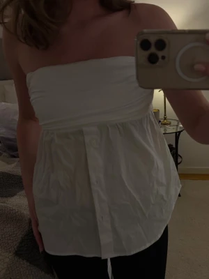 Tub topp - En så så fin unik tub topp med skjort detaljer!!!🥹💕😍 köpt för 399kr!!