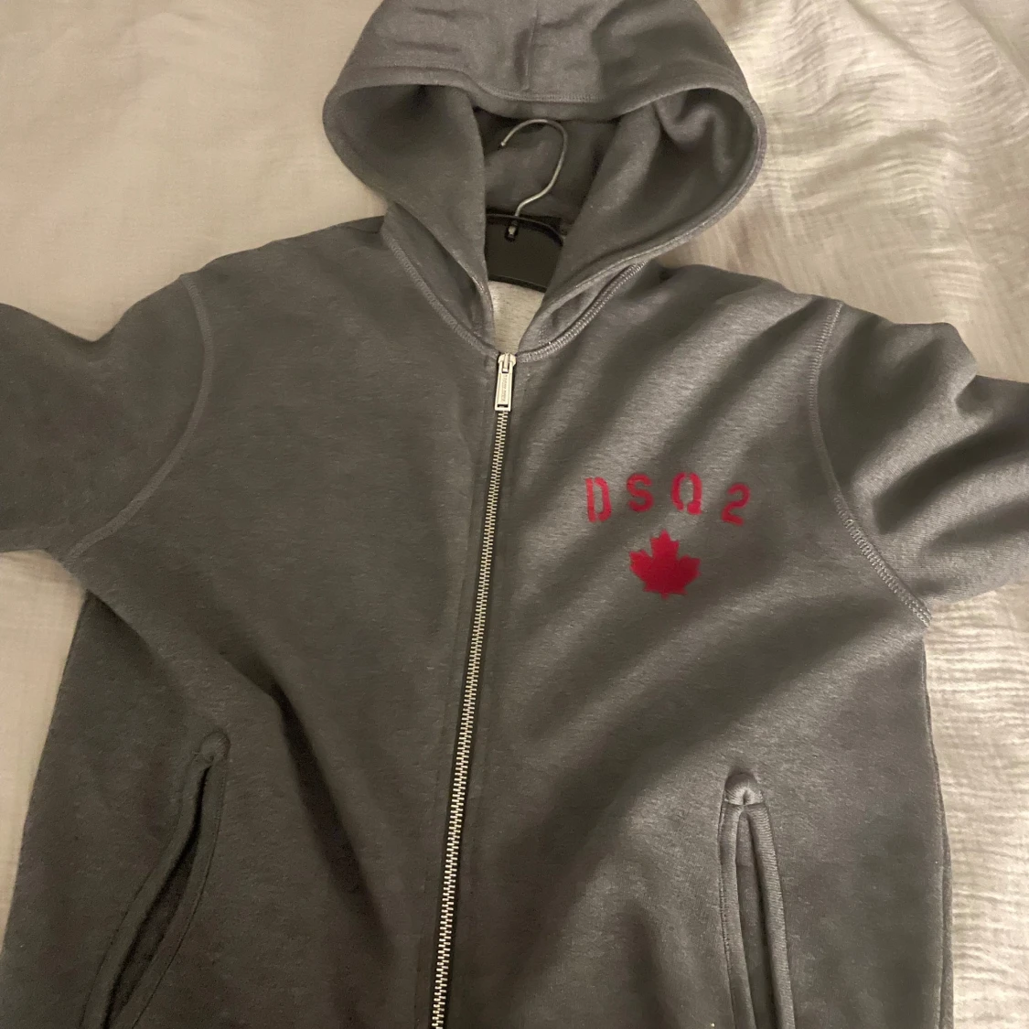 Grå hoodie från Dsquared2 med dragkedja - 1