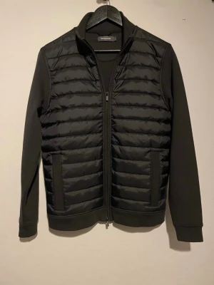 Cardigan - Dressman cardigan svart strl S. Använd en gång. Ny typ 800