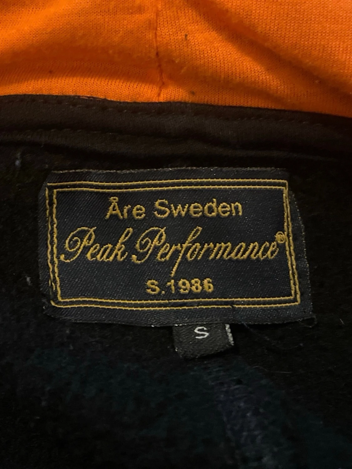 Svart orange peak performance zip hoodie - 1