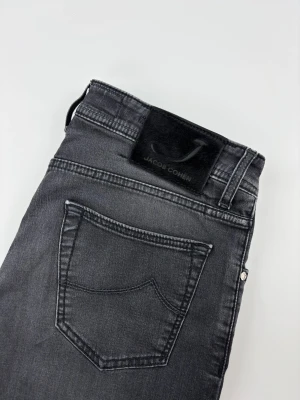Jacob Cohën 622 jeans - | Säljer ett par Jacob Cohën jeans i riktigt bra använt skick. | Storlek: 32 | Hör av dig vid frågor eller funderingar.
