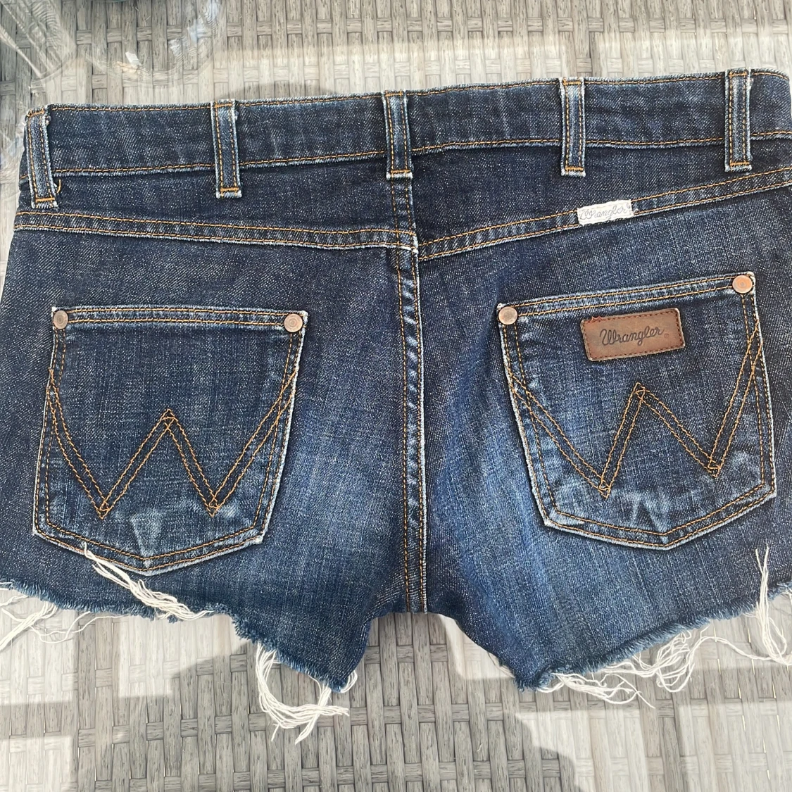 Lågmidjade jeansshorts  - 90