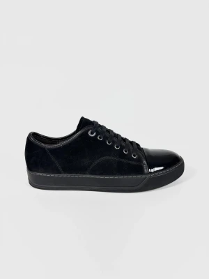 Lanvin Cap Toe skor - | Säljer ett par Lanvin Cap Toe sneakers i riktigt bra använt skick. | Storlek: 40/UK6 | Enbart skorna ingår. | Hör av dig vid frågor eller funderingar.