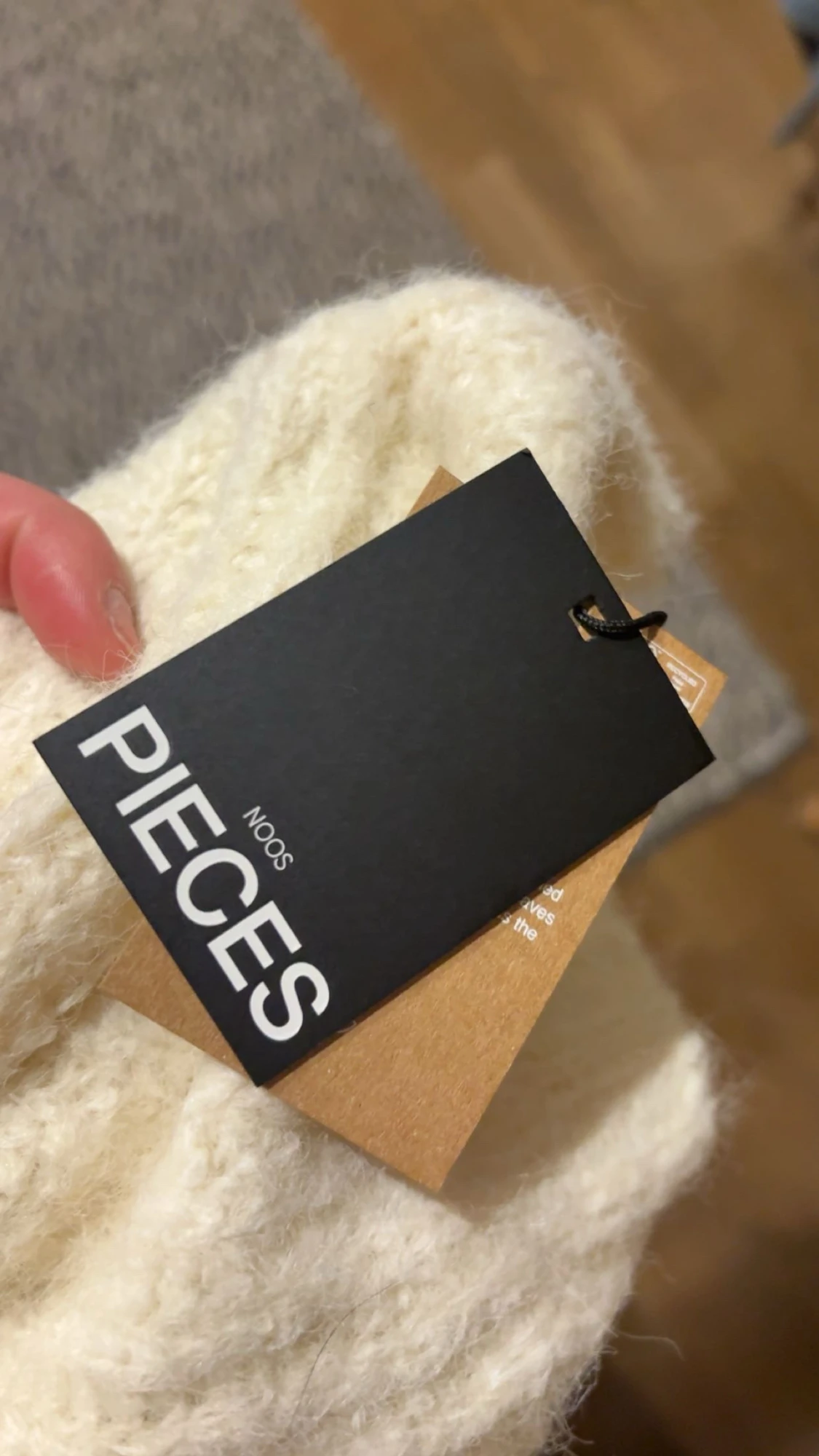 Stickad krämvit huva/balaklava  - 5