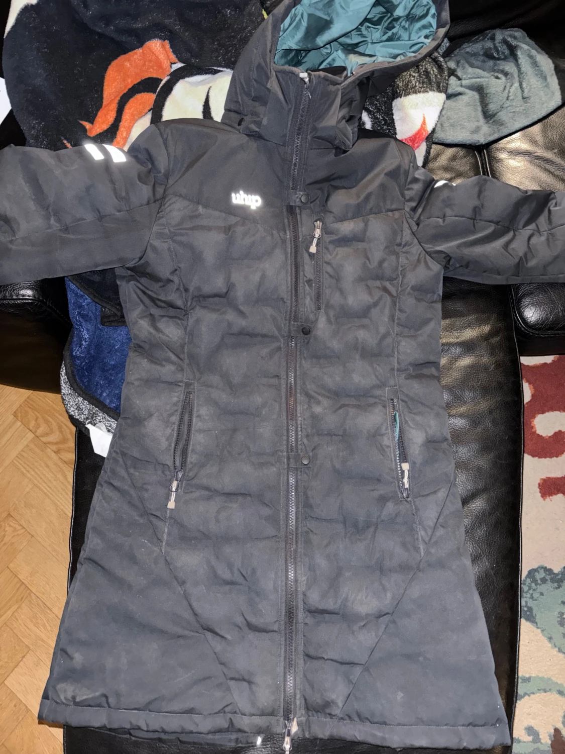 Grafitgrå Uhip Ice ridkappa med huva