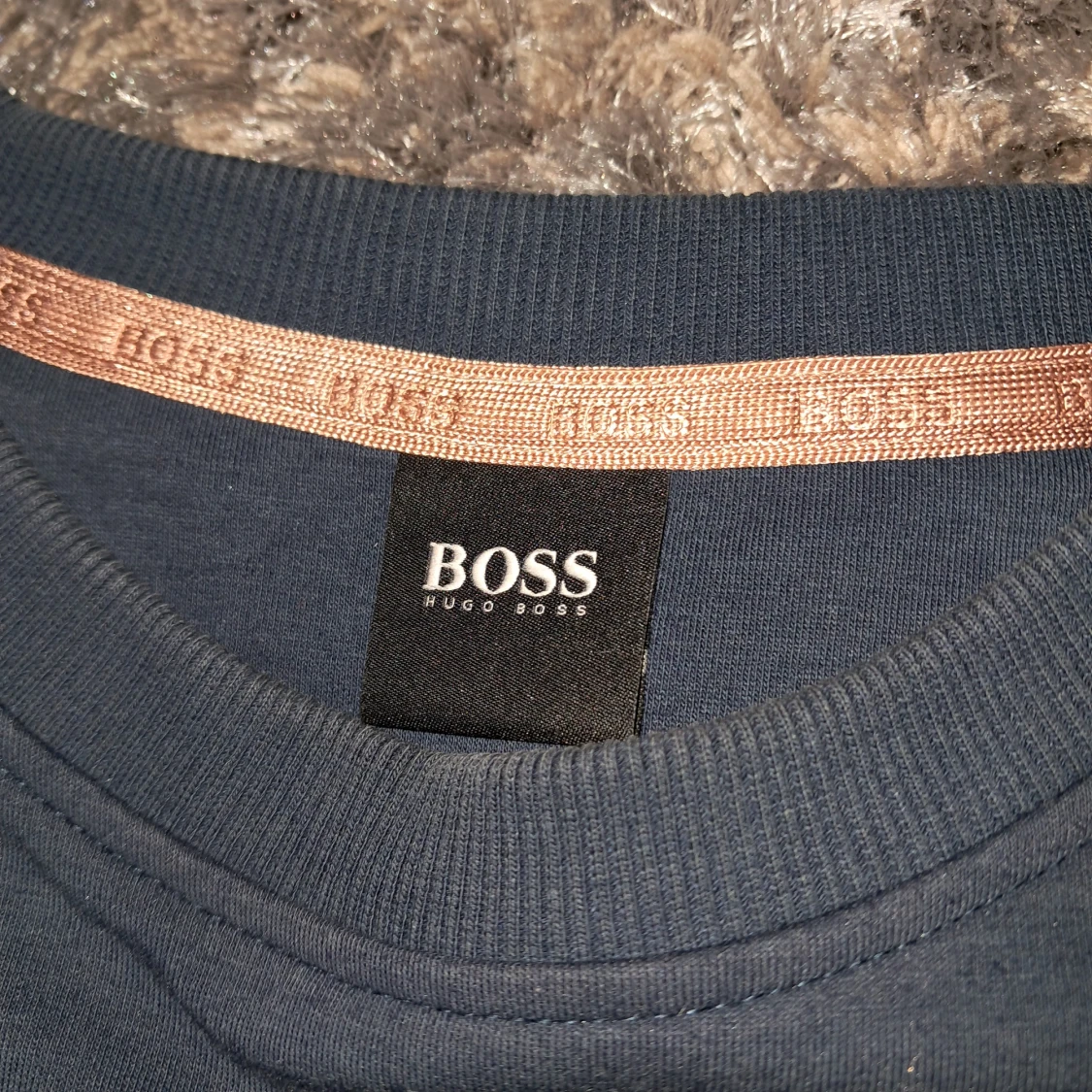 Svart långärmad tröja från Hugo Boss - 1