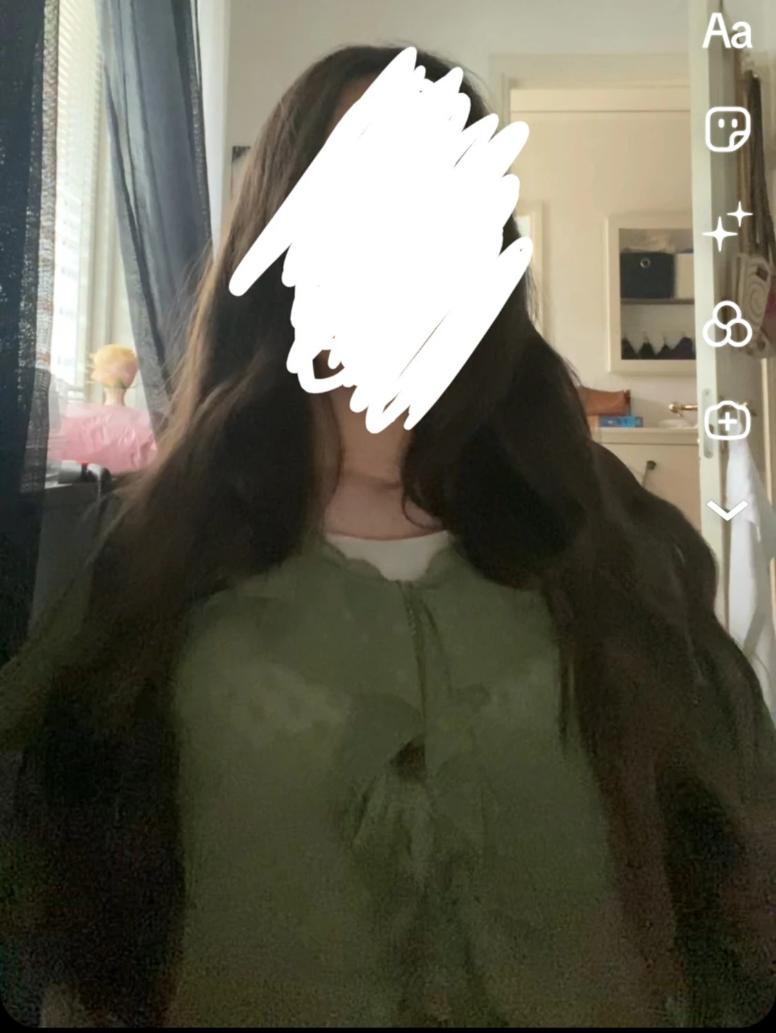 Olivgrön blus med volanger från Zara - 2