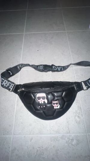 Magväska med cola gubbar - Col väska