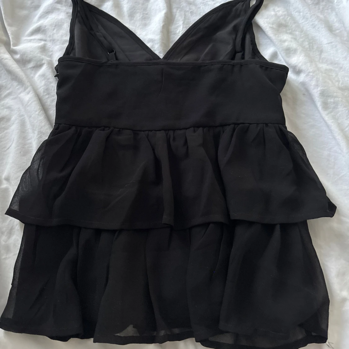 Topp med volanger  - 4