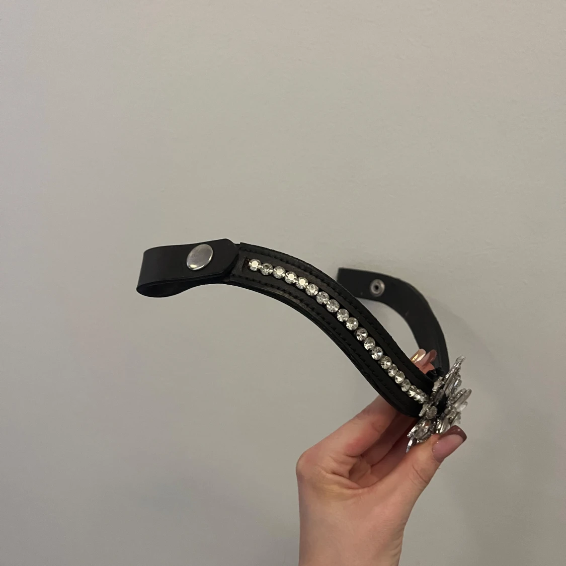 mörkbrunt pannband - 1