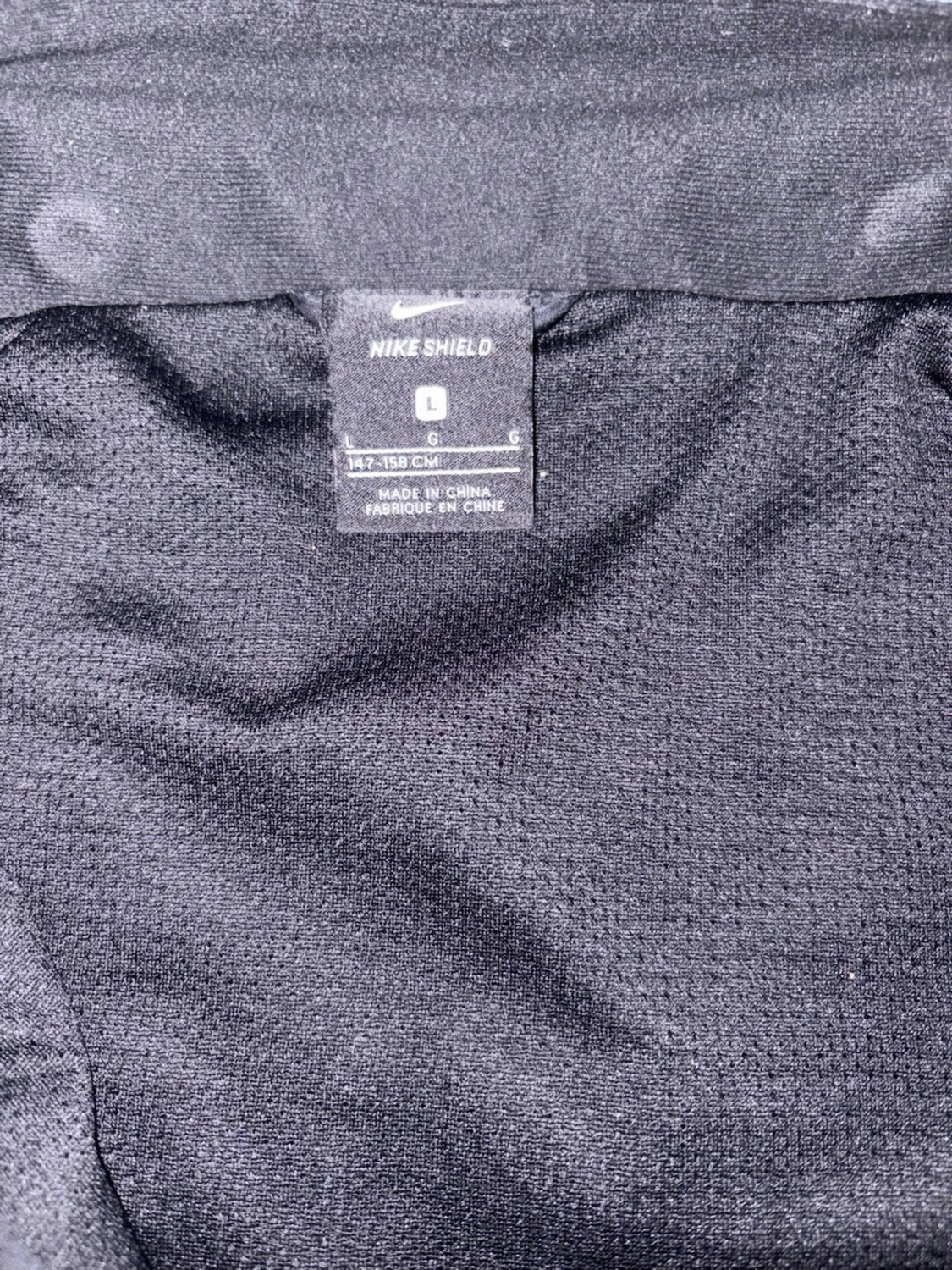 Svart vindjacka från Nike Shield L - 2