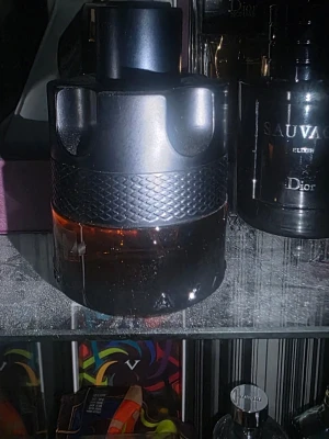 Azzaro The Most Wanted Le Parfum - The Most Wanted Le Parfum 50ml helt ny! Den har legat i samlingen i flera flera månader utan att bli använd, den är som helt ny kanske använd 1 gång, väldigt fin doft till ett bra pris. Orginal box finns med den 450kr 