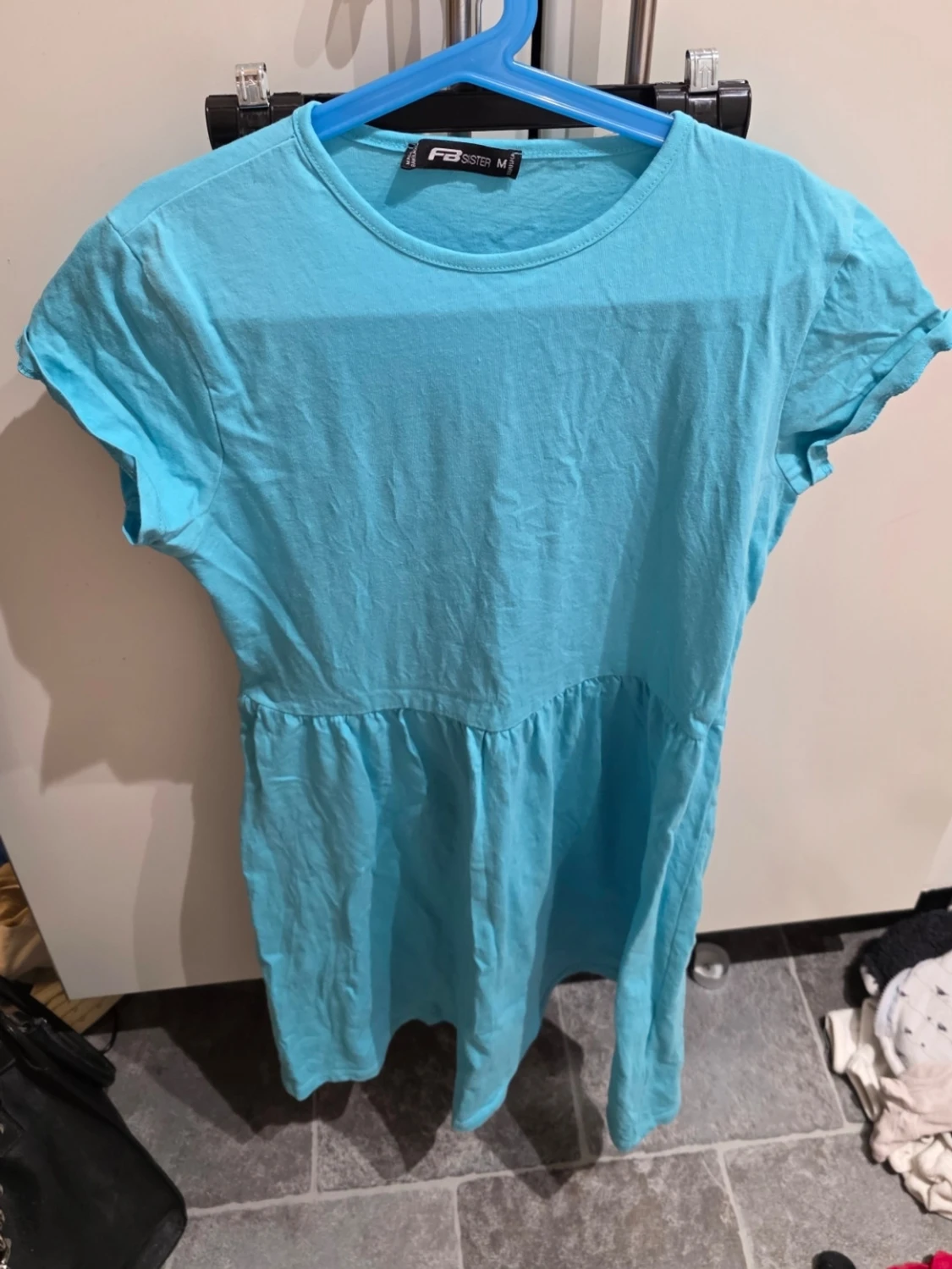 Ljusblå kort klänning från FB Sister