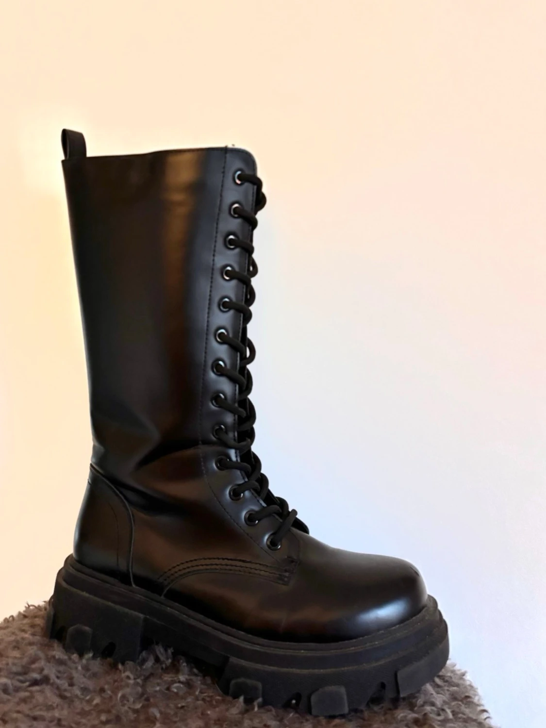 Svarta höga boots med snörning - 1