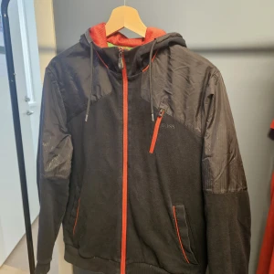 Hugo boss jacka - Hugo boss höstjacka. Storlek Large. 