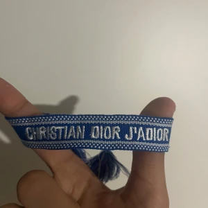 Amrband - Armband i färgen ljus blå