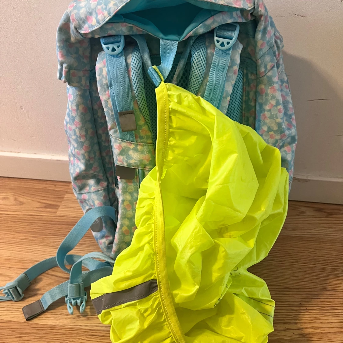 Pastellblå Beckmann ryggsäck med kattmotiv - 2