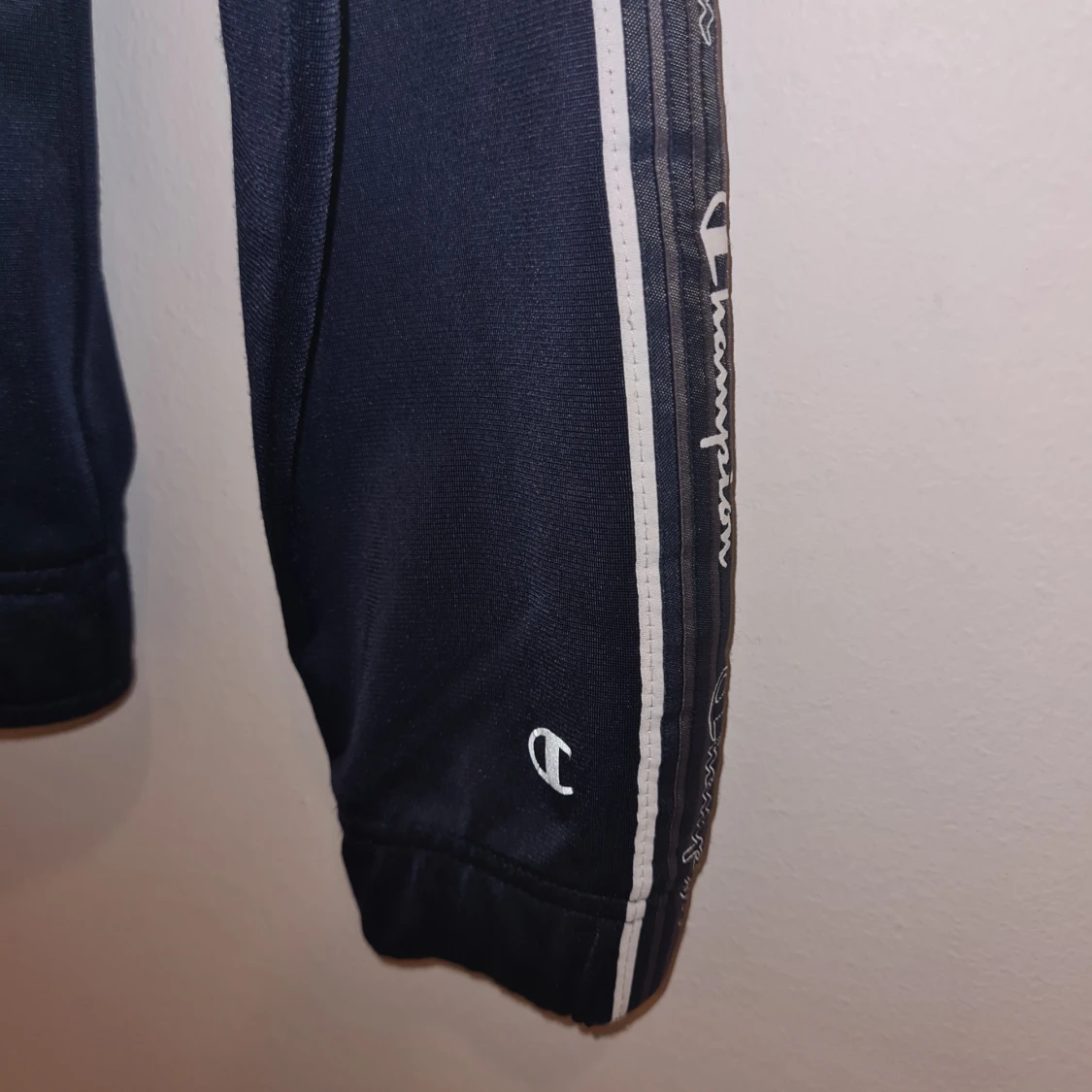 Mörkblå track jacket från Champion - 4