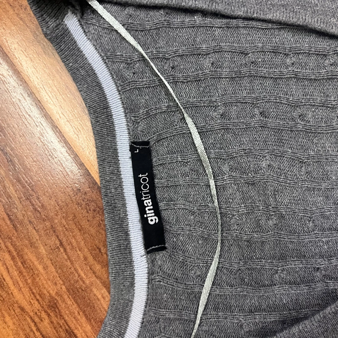 Grå ribbad kofta från Gina Tricot - 3