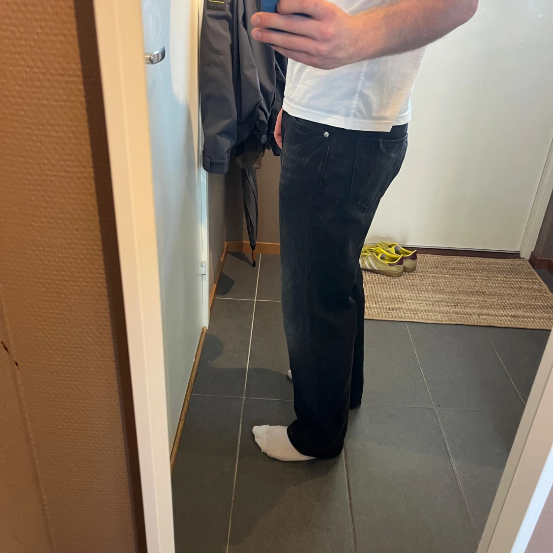 Weekday - space straight  - 2