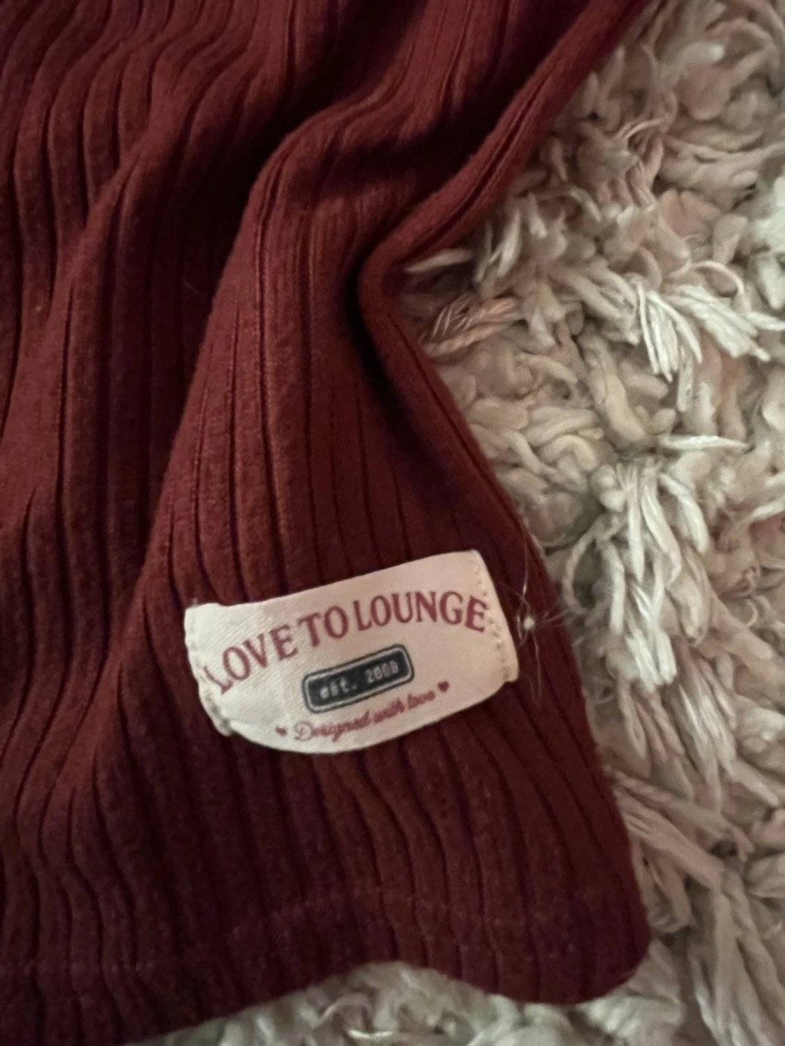Vinröd ribbad loungetopp Love To Lounge - 1