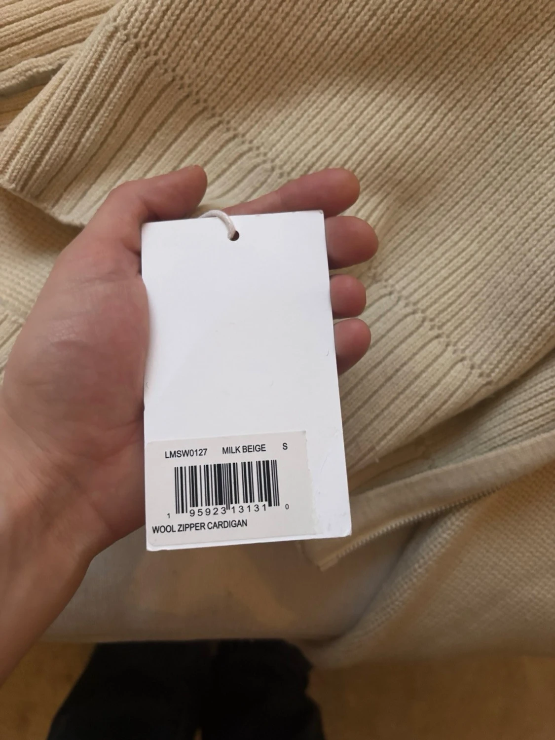 Beige stickad zip-tröja från FRAME. Runt 6000kr i nypris - 4