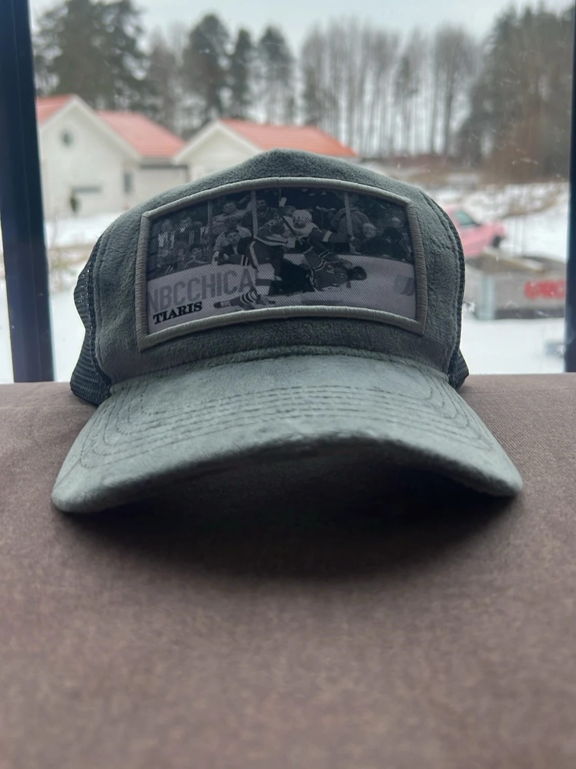 Grå truckerkeps med hockeymotiv - 1
