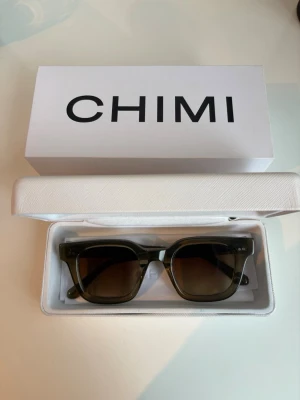 CHIMI 004 green - Bra skick!! Knappt använda då de inte riktigt passade mig. Kvitto medföljer. 