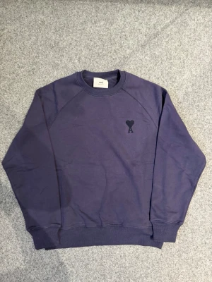 AMI navy blue sweater - Size M, true to size fits very perfectly. Good quality