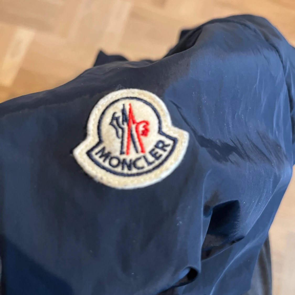 Mörkblå vindjacka från Moncler - 2