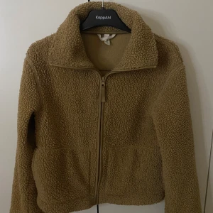 Teddy jacka från H&M 💗 - Fin Teddy jacka från hm, i bra skick 🩷