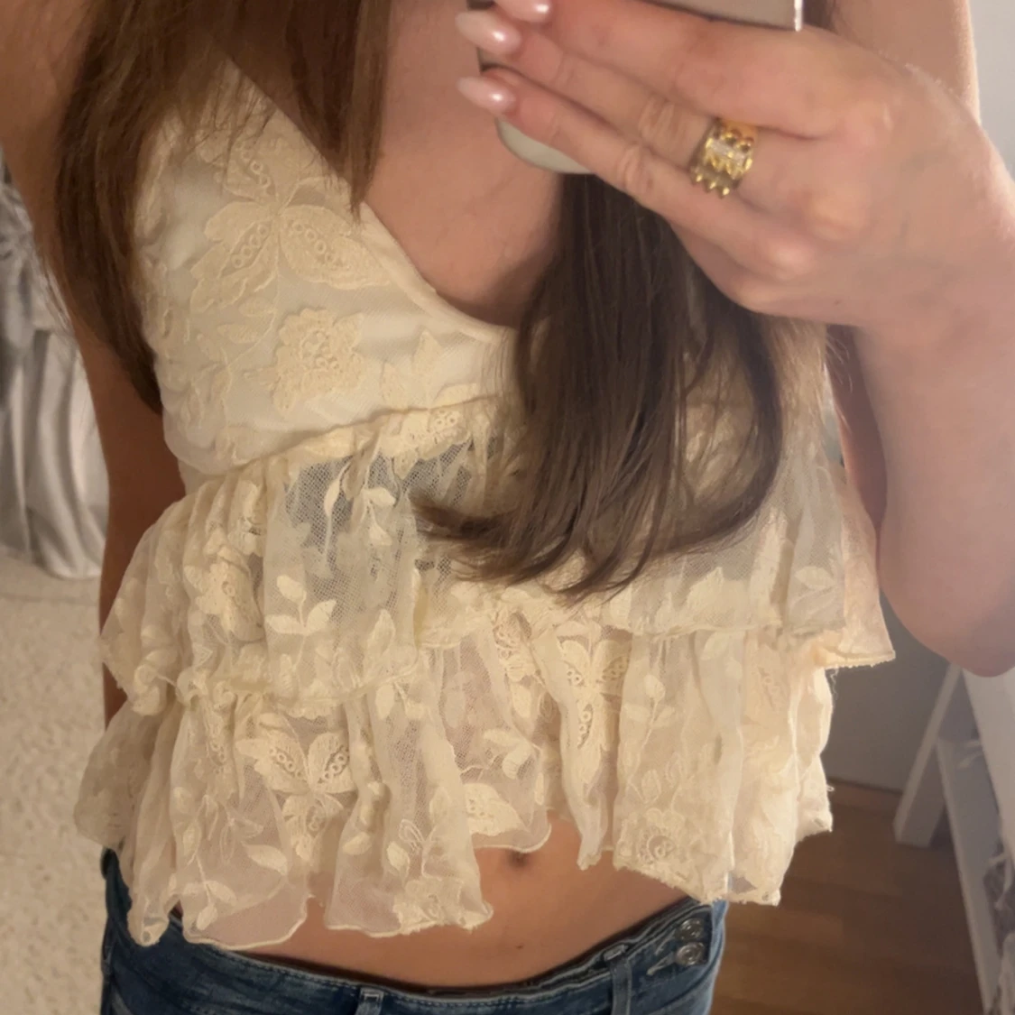 Vit spetsig croppad linnetopp