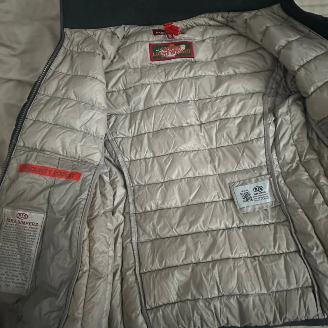 Svart dunjacka från Parajumpers - 1