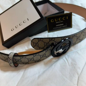 Guccii bälte  - Nytt skick, aldrig använd och skickas 24h efter beställning!